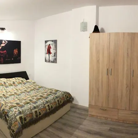 White Loft Old Town Apartment Constanta
